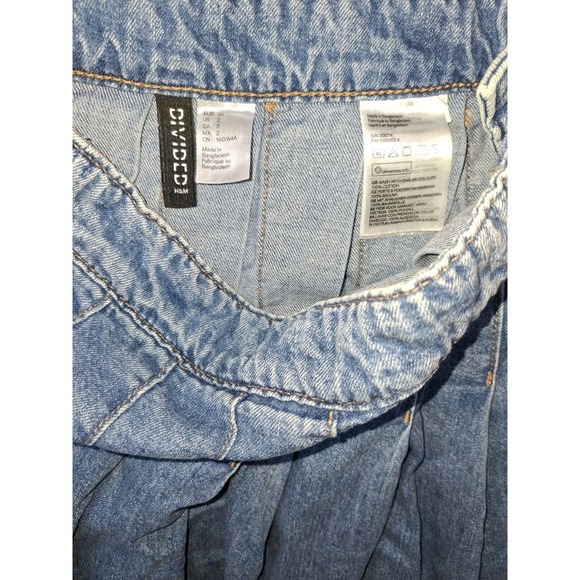 H&M DIVIDED PLEATED DENIM SKIRT Size 2 Y2K - Picture 4 of 4